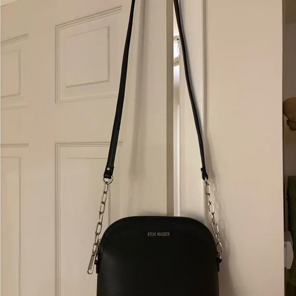 Steve Madden Black Crossbody Bag Silver Detail - Picture 2 of 4